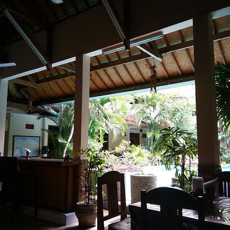 Secret Garden Inn Кута Экстерьер фото