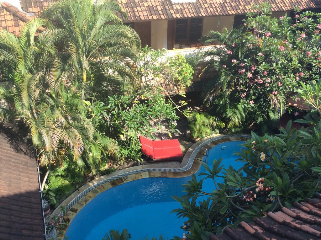 Secret Garden Inn Кута Экстерьер фото
