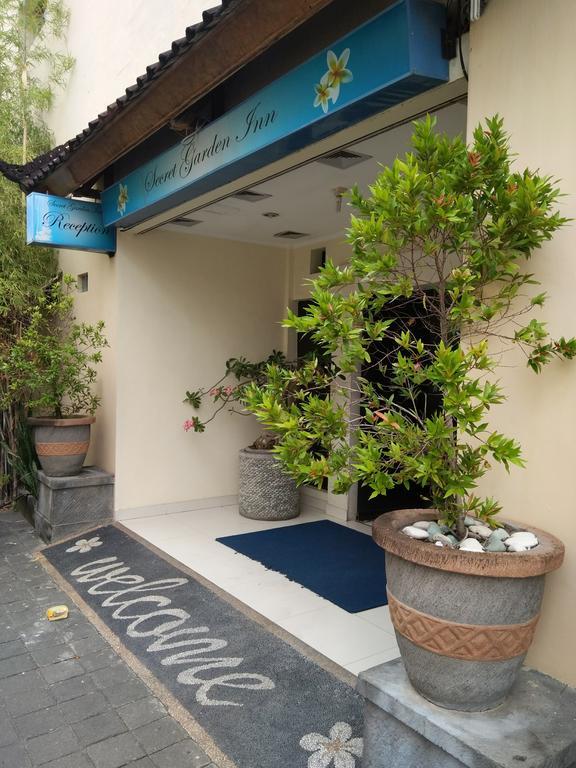 Secret Garden Inn Кута Экстерьер фото