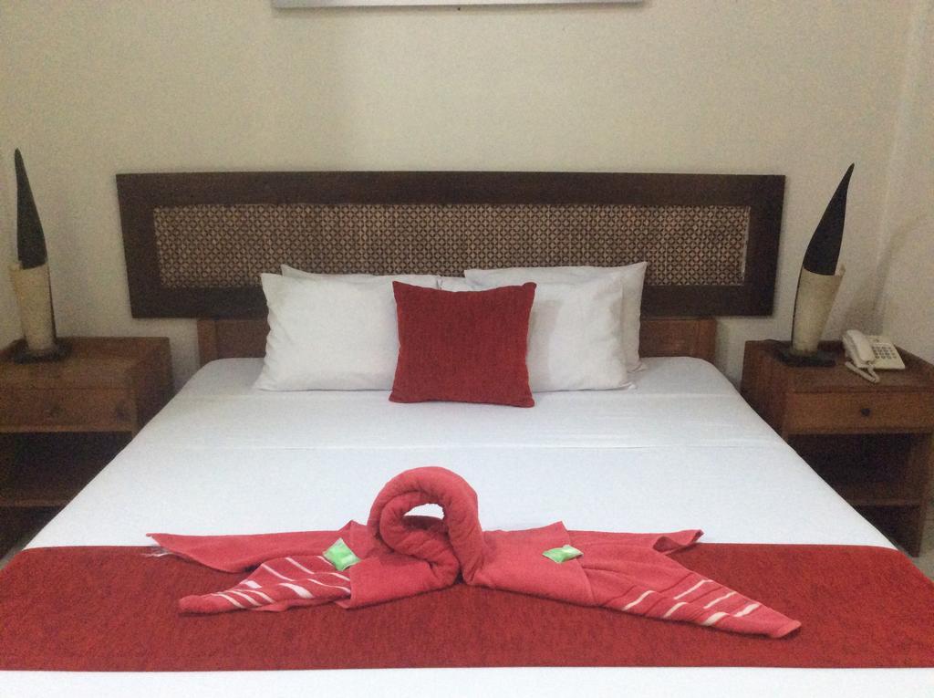 Secret Garden Inn Кута Экстерьер фото