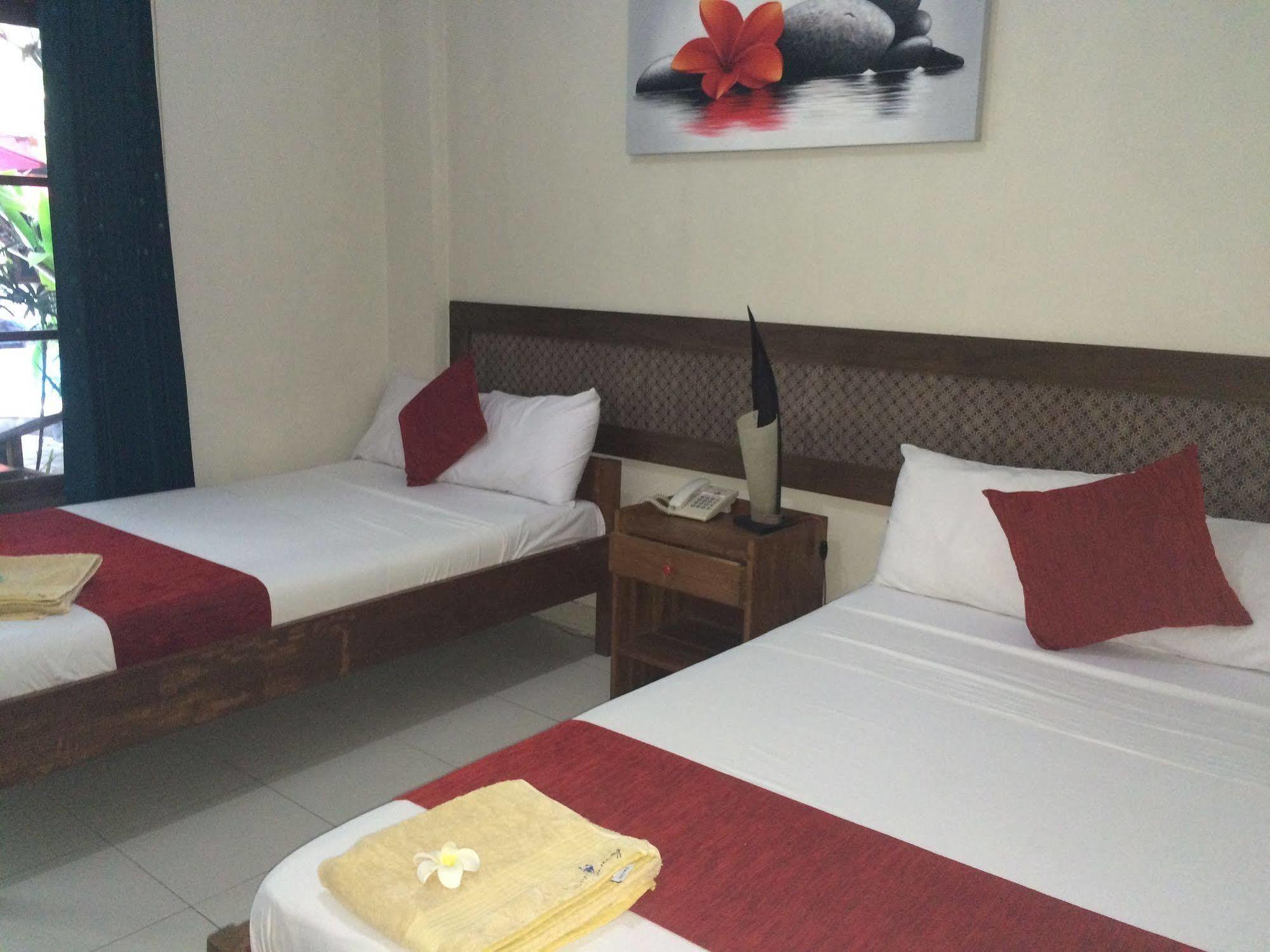 Secret Garden Inn Кута Экстерьер фото